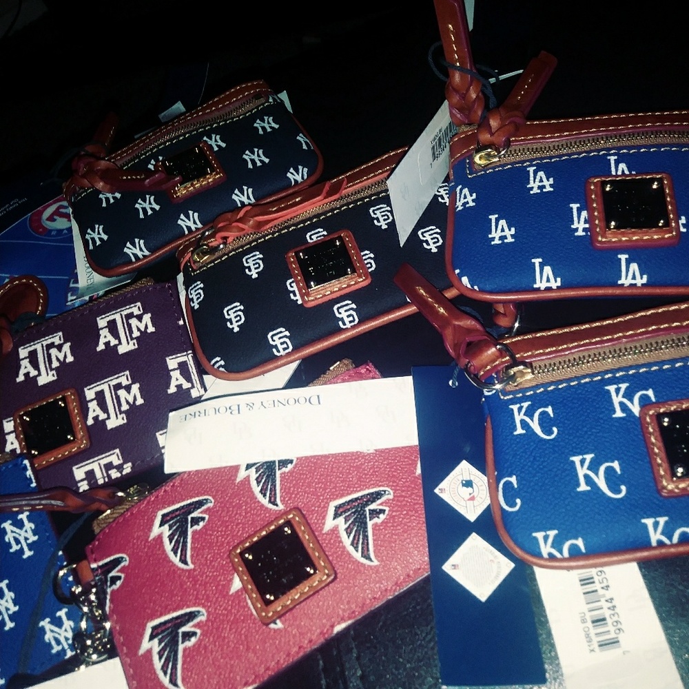 Dooney and bourke pocket wallets